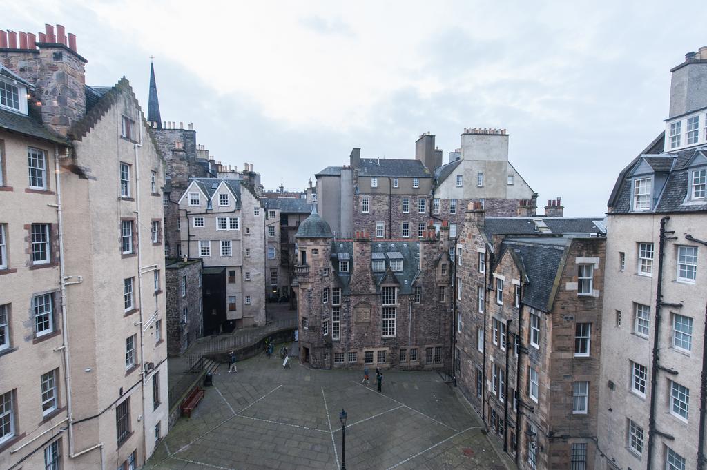 Writers View, Royal Mile Apartment 에든버러 객실 사진