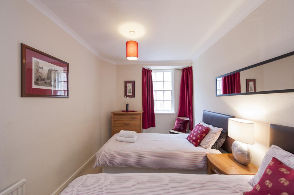 Writers View, Royal Mile Apartment 에든버러 외부 사진