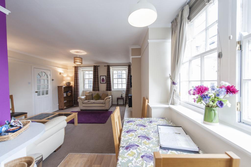 Writers View, Royal Mile Apartment 에든버러 외부 사진